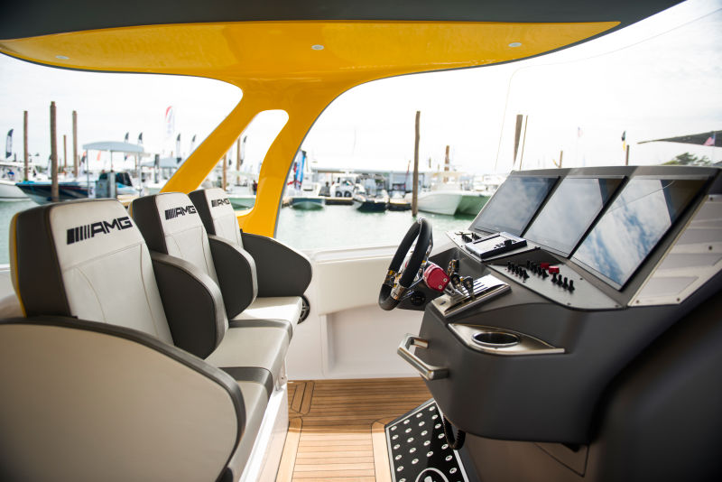 Illustration for article titled The 2200 HP Mercedes-AMG GT3 Cigarette Boat Is A Breathtaking Speed Demon